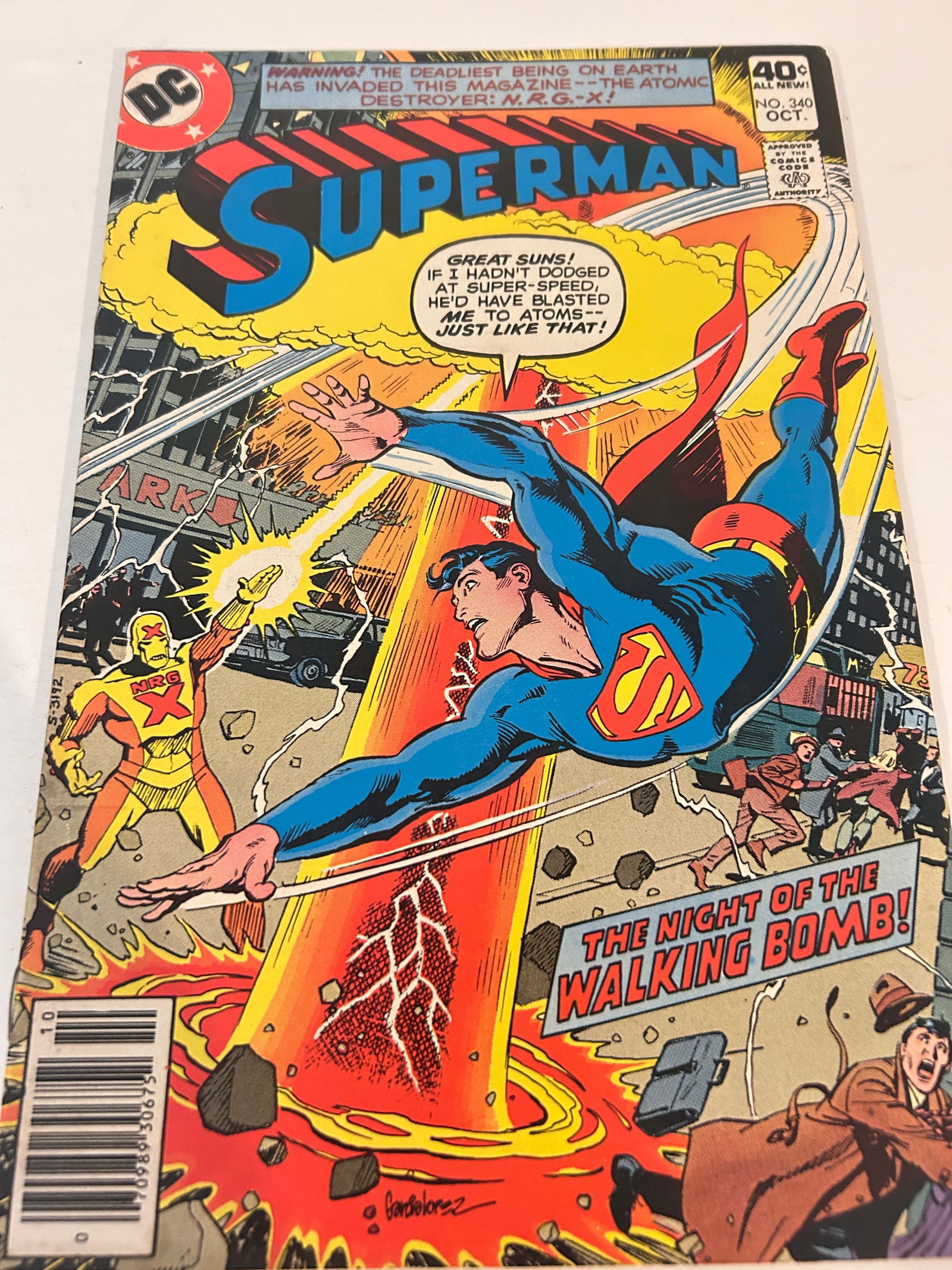 Vintage Comic Book Superman # 340: Vintage Comic Book Superman # 340 Please view all photos as they are part of the description and condition of this Item, Feel free to contact me with questions or picture requests! Used Item AS IS