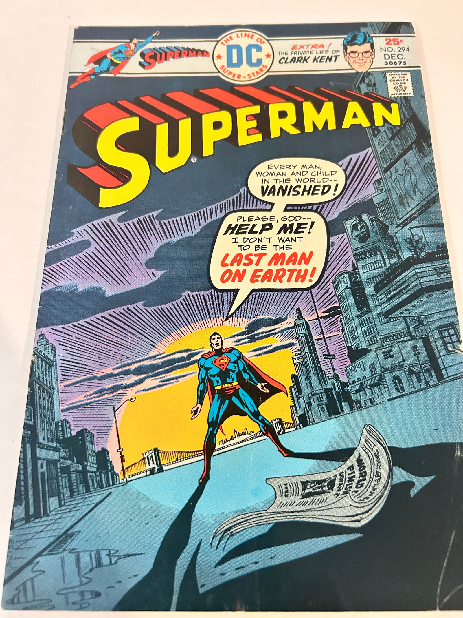 Vintage Comic Book Superman # 294: Vintage Comic Book Superman # 294 Please view all photos as they are part of the description and condition of this Item, Feel free to contact me with questions or picture requests! Used Item AS IS