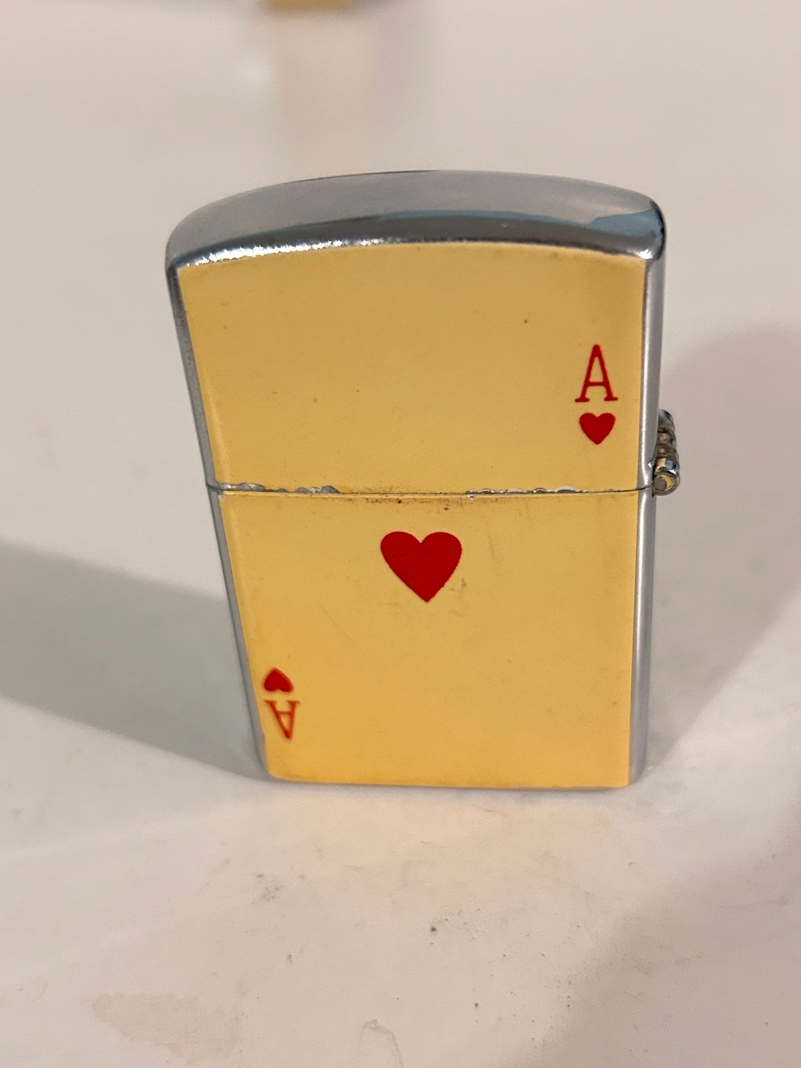 Vintage 1950s Penguin Playing Cards Lighter # 111957: Vintage 1950s Penguin Playing Cards Lighter # 111957 Please view all photos as they are part of the description and condition of this Item, Feel free to contact me with questions or picture requests! 