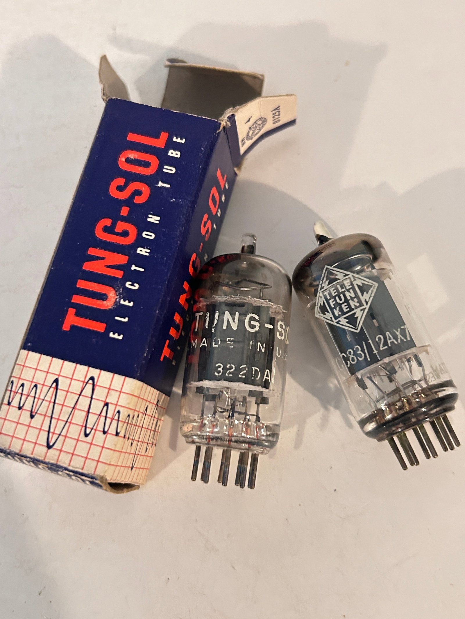 Vintage lot of 2 Tubes 12AX7 Tung-Sol & TeleFunken (1 of 5)