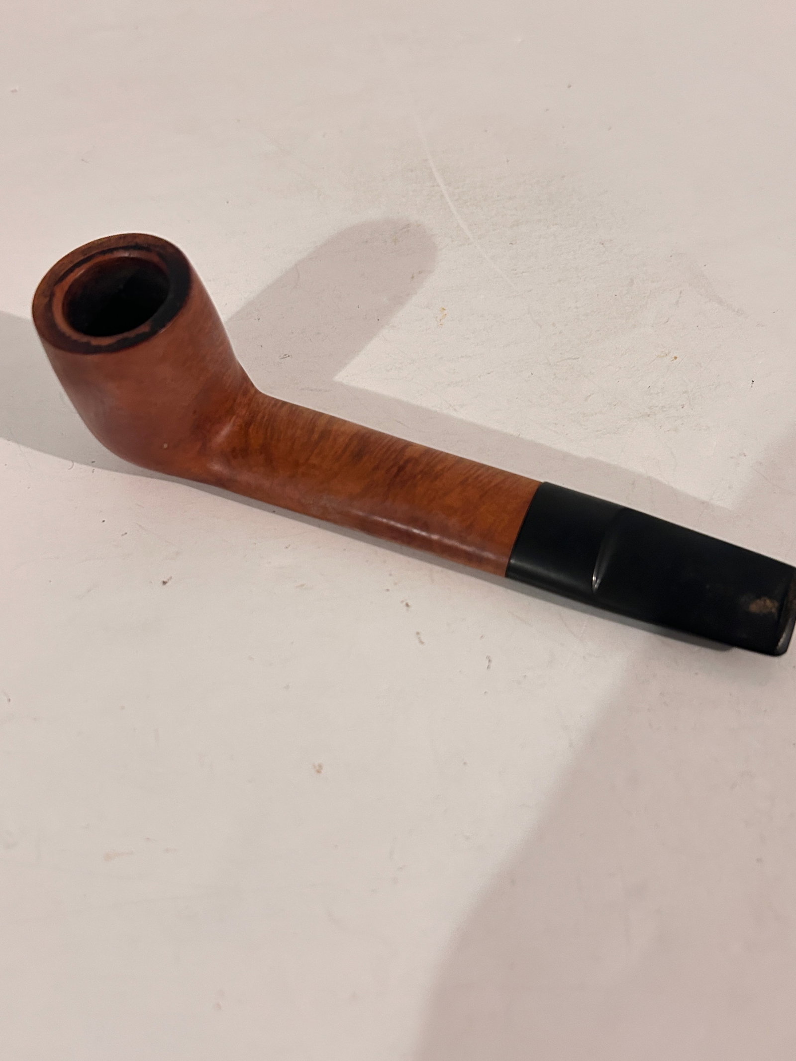 Vintage Connoisseur Signed Lorenzo Smoking Tobacco Pipe: Vintage Connoisseur Signed Lorenzo Smoking Tobacco Pipe Please view all photos as they are part of the description and condition of this Item, Feel free to contact me with questions or picture request