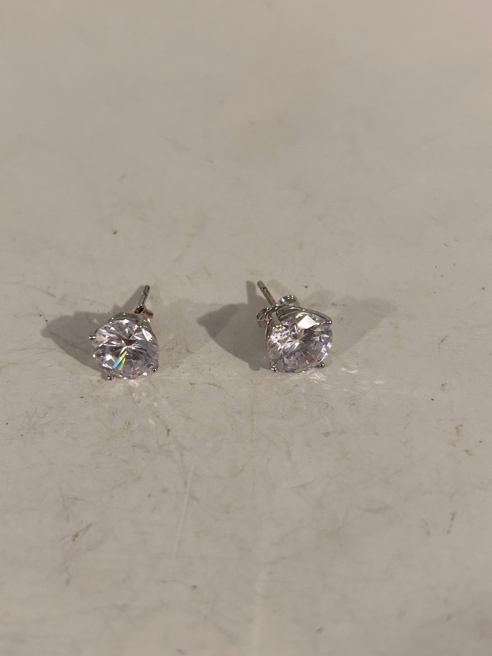 Vintage Sterling Silver post Earrings: Item comes exactly as shown Know what you are bidding on. Carefully refer to and examine all photos, ask questions, do research, etc., to determine (Authinticity) . before bidding in order to determin