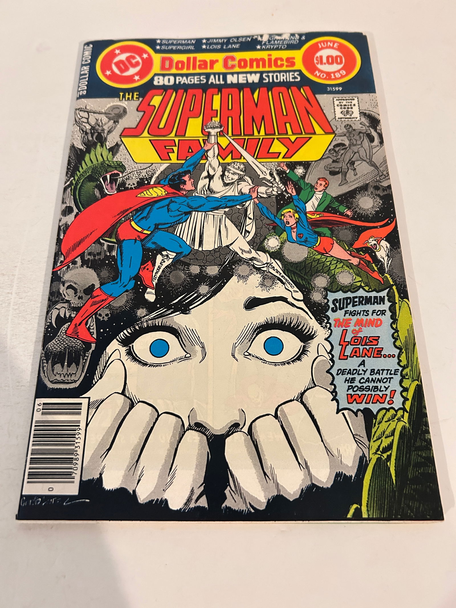 Vintage Comic Book Supermans Family # 189: Vintage Comic Book Supermans Family # 189 Please view all photos as they are part of the description and condition of this Item, Feel free to contact me with questions or picture requests! Used Item A
