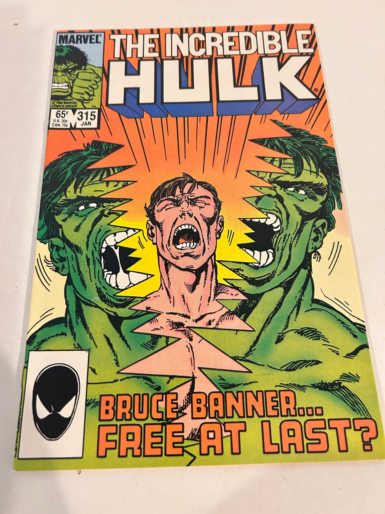 Vintage Comic Book The Incredible Hulk # 315: Vintage Comic Book The Incredible Hulk # 315 Please view all photos as they are part of the description and condition of this Item, Feel free to contact me with questions or picture requests! Used Ite