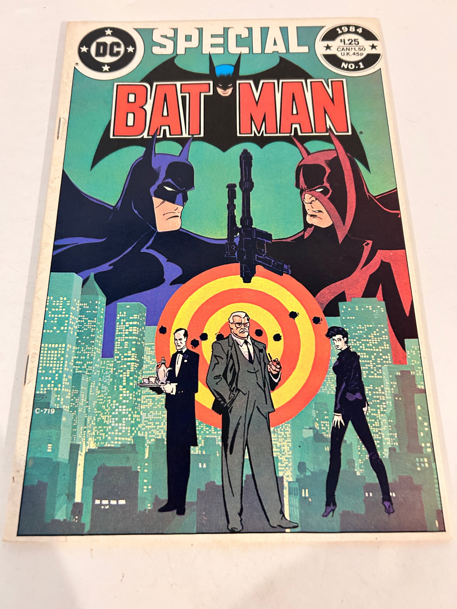 Vintage Comic Book Batman # 1 Special: Vintage Comic Book Batman # 1 Special Please view all photos as they are part of the description and condition of this Item, Feel free to contact me with questions or picture requests! Used Item AS IS