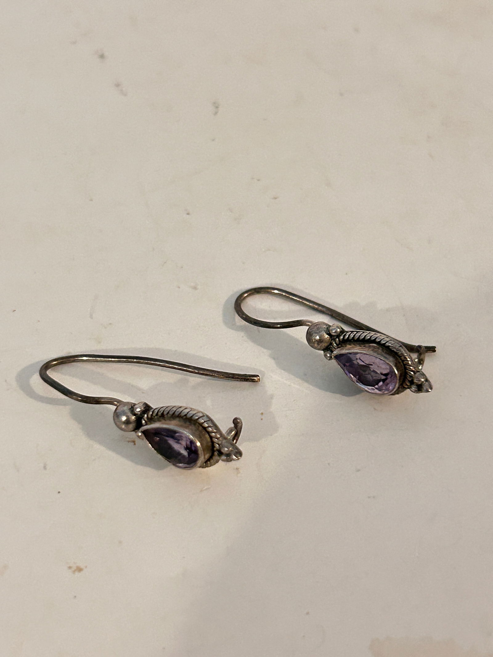 Vintage Sterling Silver Amethyst Earrings: Vintage Sterling Silver Amethyst Earrings Please view all photos as they are part of the description and condition of this Item, Feel free to contact me with questions or picture requests! Used Item A