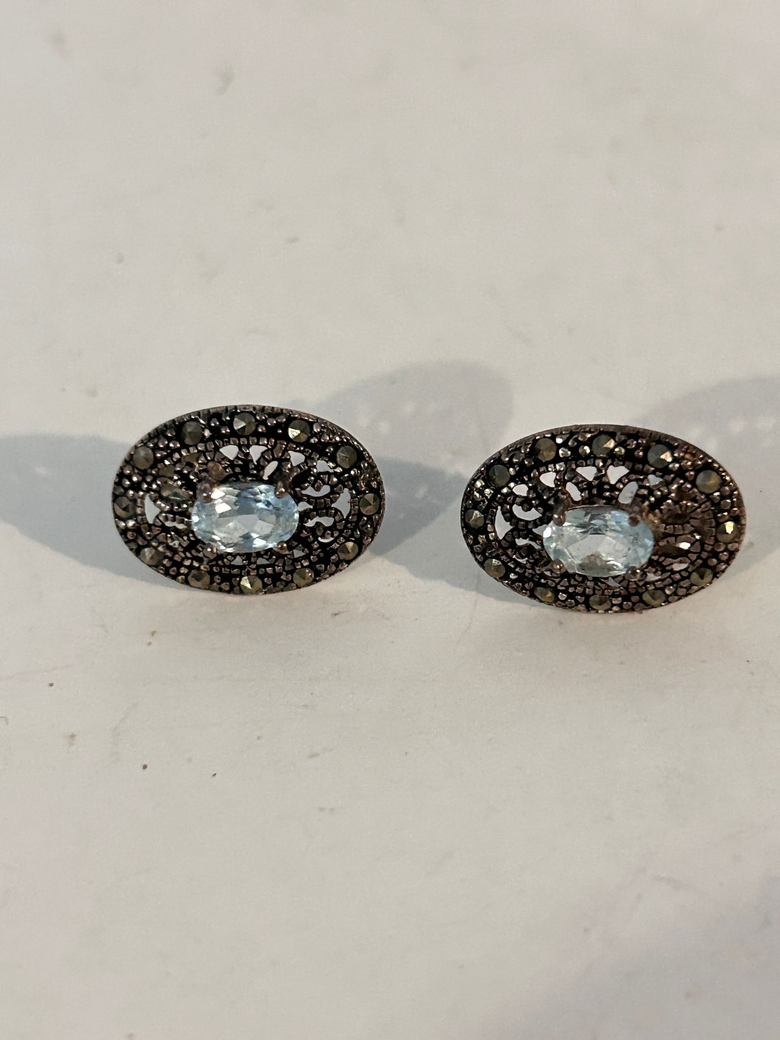 Vintage Sterling Silver tested Topaz filigree Earrings: Vintage Sterling Silver tested Topaz filigree Earrings Please view all photos as they are part of the description and condition of this Item, Feel free to contact me with questions or picture requests