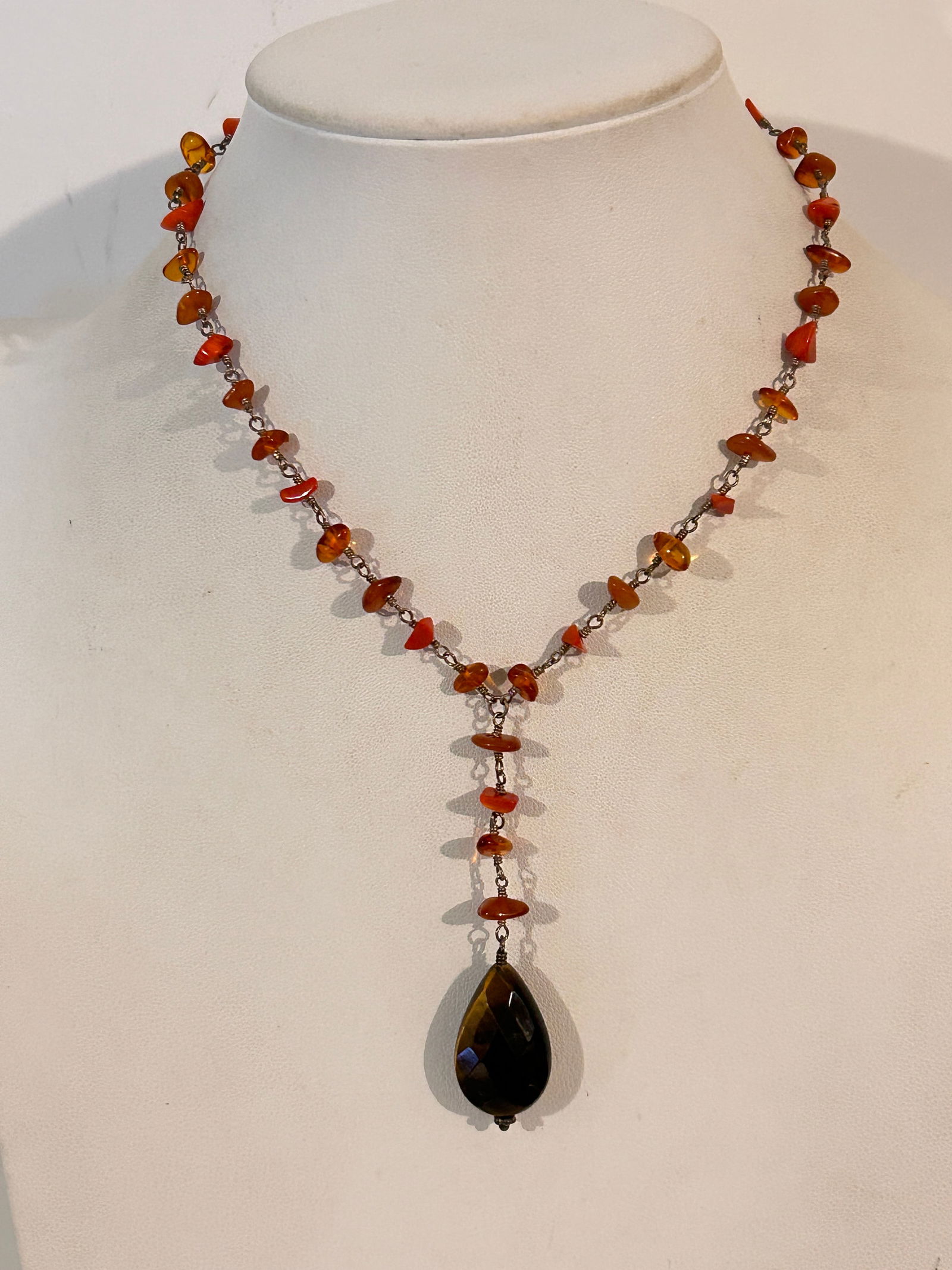 Vintage Sterling Silver Amber tigers eye pendant Necklace 14": Vintage Sterling Silver Amber tigers eye pendant Necklace 14" Please view all photos as they are part of the description and condition of this Item, Feel free to contact me with questions or picture r