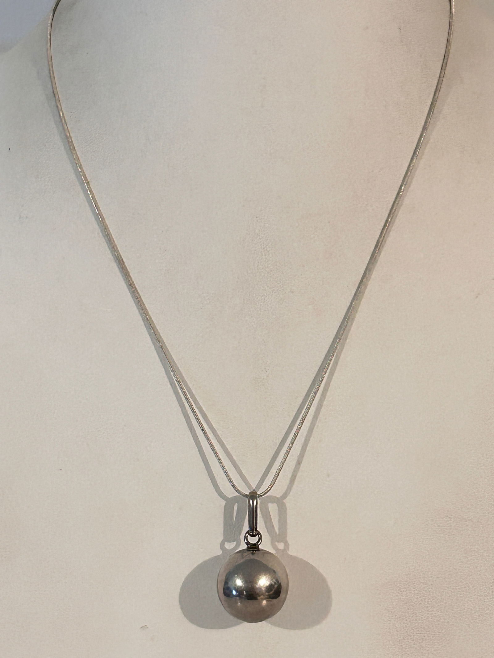 Vintage Sterling Silver ball pendant Necklace 20" (1 of 4)