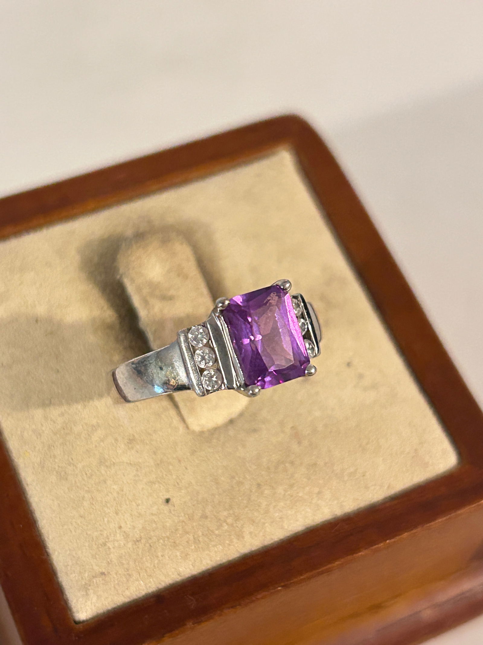 Vintage Sterling Silver tested Sapphire Ring Size 7 (1 of 6)