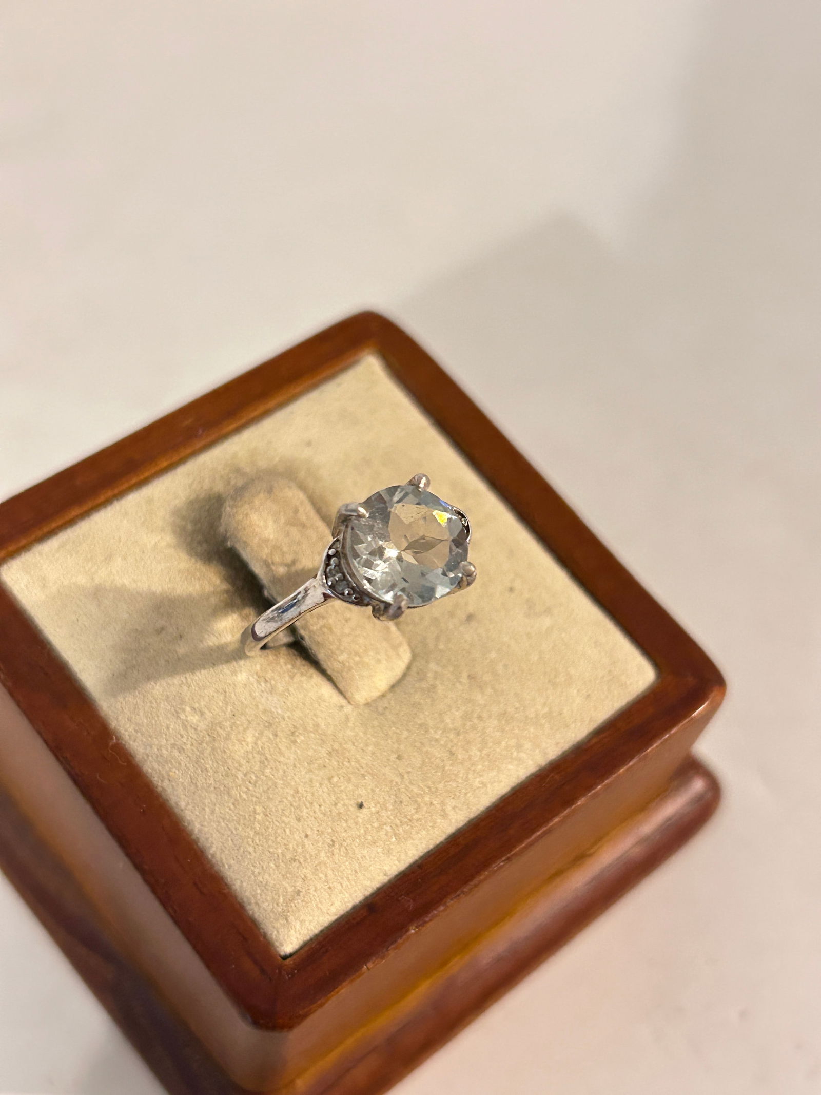 Vintage Sterling Silver Amethyst VJL Ring Size 7: Vintage Sterling Silver Amethyst VJL Ring Size 7 Please view all photos as they are part of the description and condition of this Item, Feel free to contact me with questions or picture requests! Used