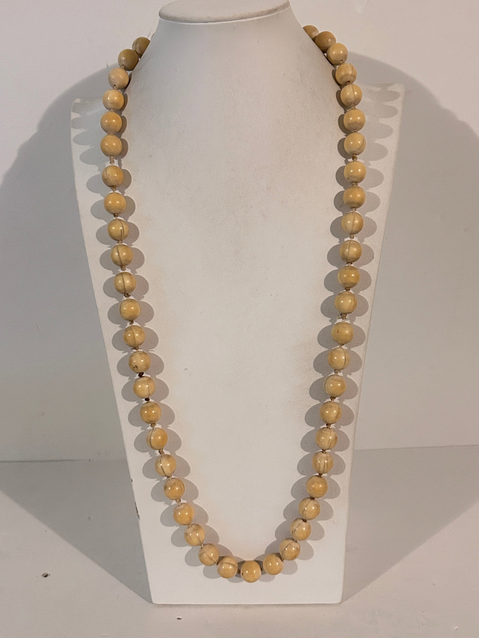 Vintage Beaded heavy Bone Necklace 32": Vintage Beaded heavy Bone Necklace 32" Please view all photos as they are part of the description and condition of this Item, Feel free to contact me with questions or picture requests! Used Item AS I