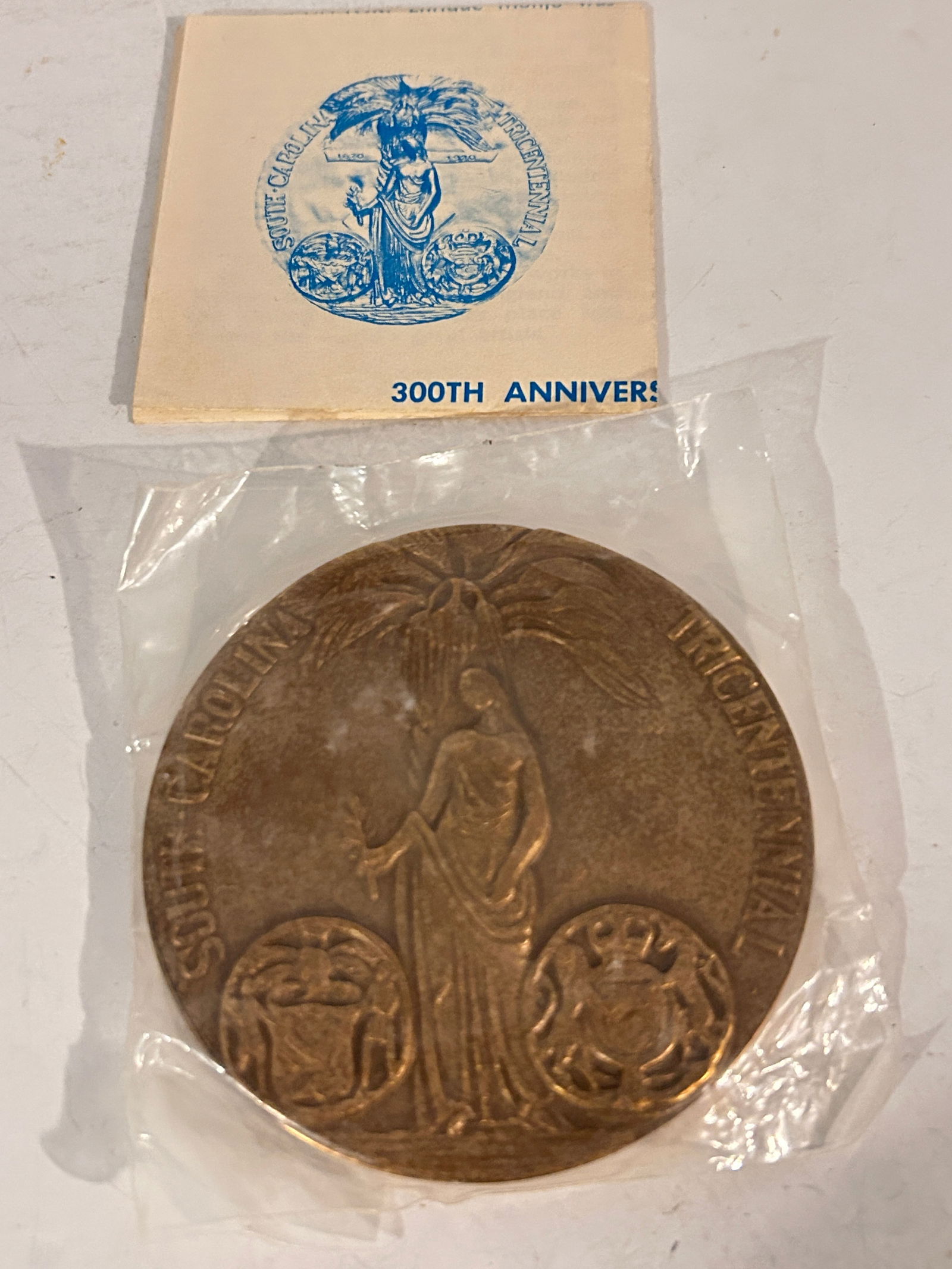 Vintage 1970 South Carolina Tricentennial Bronze Medallion Medal 3?? never opened (1 of 6)