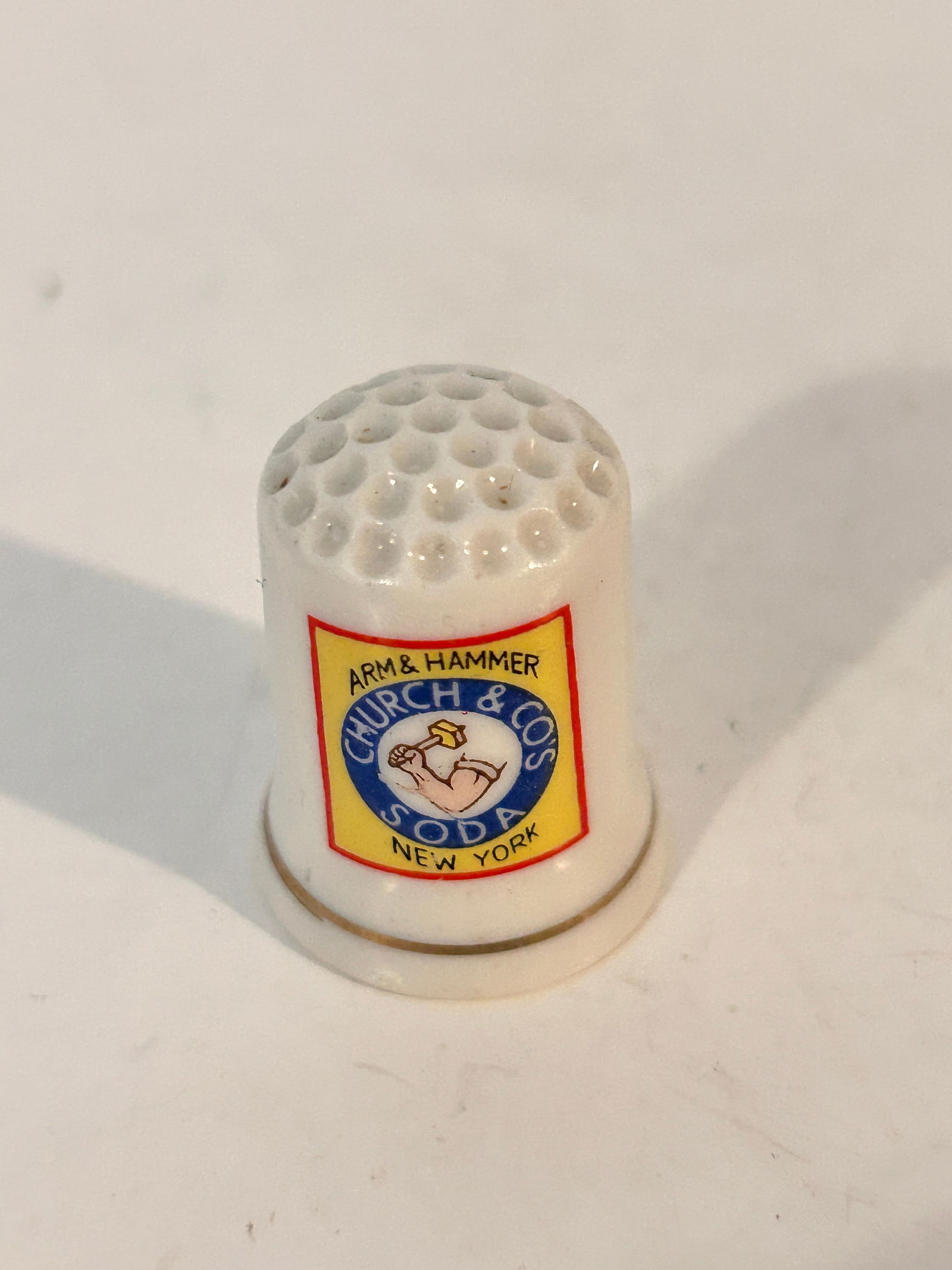Vintage Thimble: Item comes exactly as shown Know what you are bidding on. Carefully refer to and examine all photos, ask questions, do research, etc., to determine (Authinticity) . before bidding in order to determin