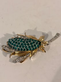 Vintage green rhinestone floral Brooch