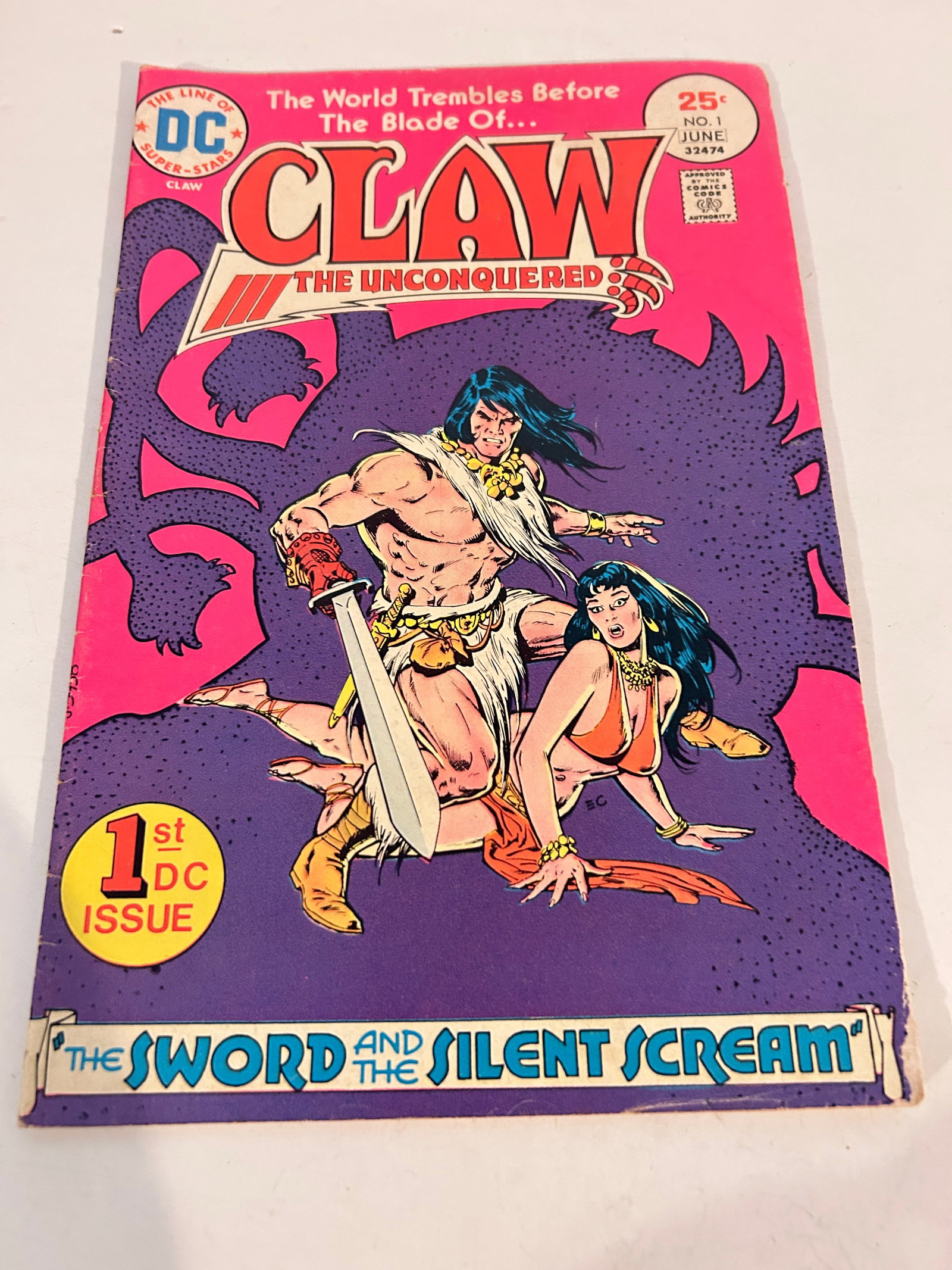 Vintage Comic Book Claw # 1: Vintage Comic Book Claw # 1 Please view all photos as they are part of the description and condition of this Item, Feel free to contact me with questions or picture requests! Used Item AS IS