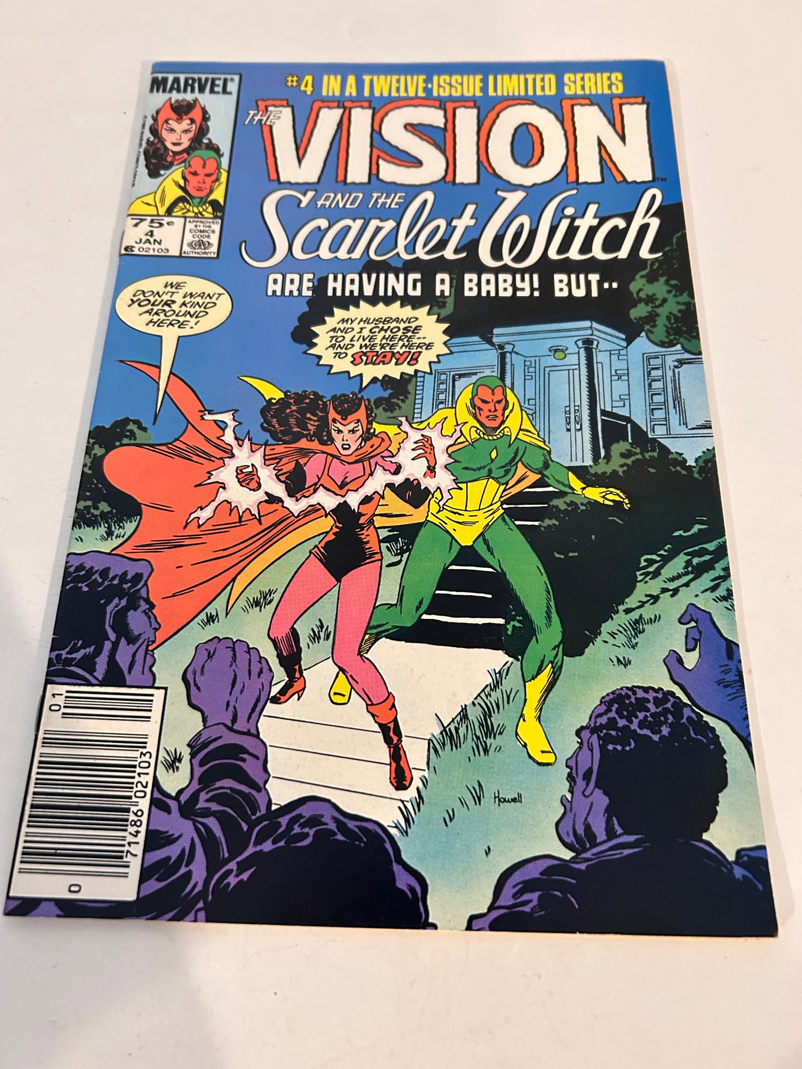 Vintage Comic Book Vision and the Scarlet Witch # 4: Vintage Comic Book Vision and the Scarlet Witch # 4 Please view all photos as they are part of the description and condition of this Item, Feel free to contact me with questions or picture requests! U