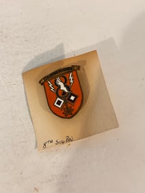 Vintage Insignia Pinback 8th Signal Battalion Celeritas Diligentia