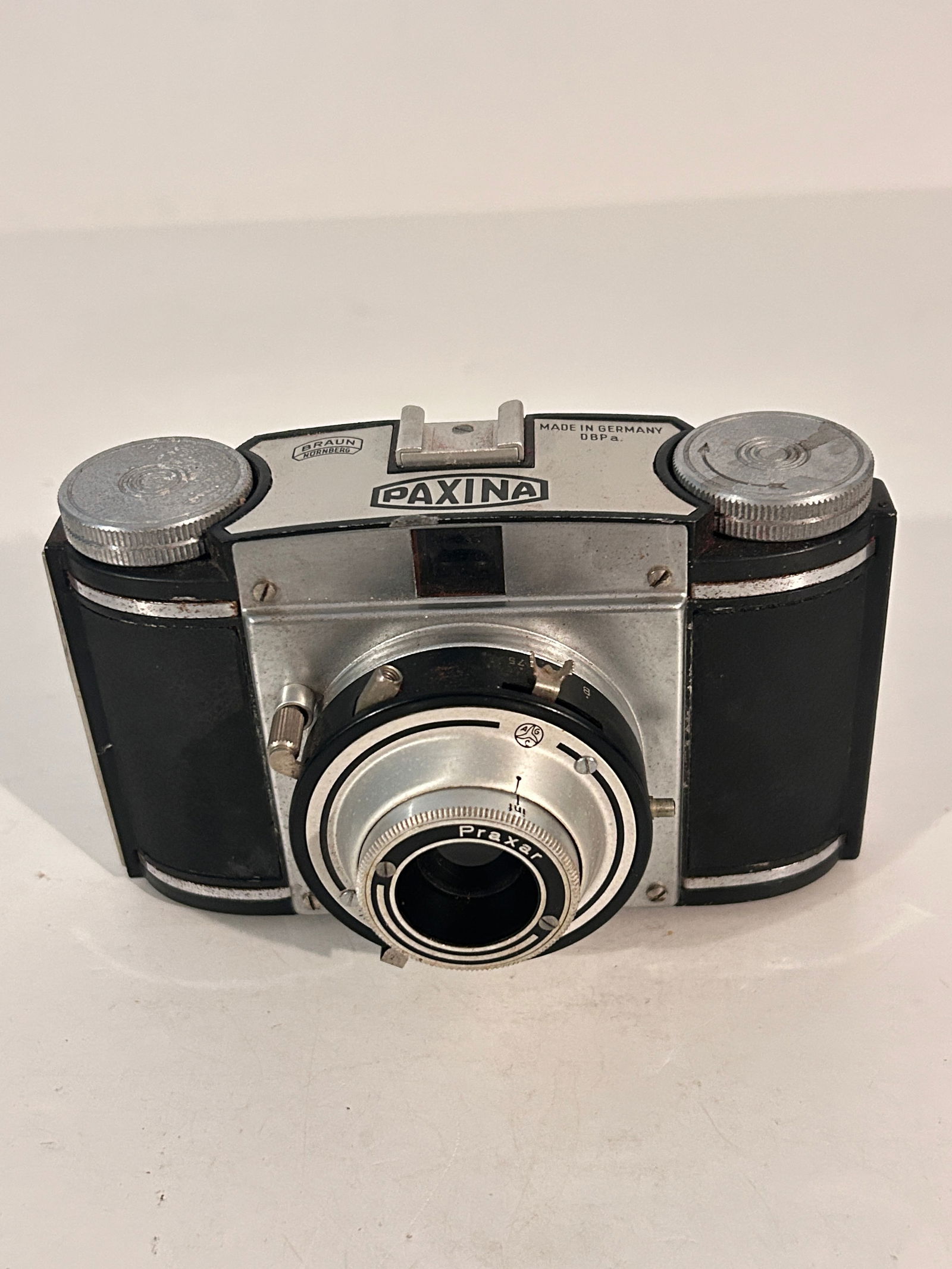 Braun Nurnberg German Made Vintage PAXINA 120 Roll Film Camera (1 of 6)