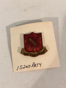 152 Field Artillery Battalion Vintage DUI Crest DI Pin