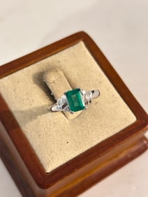 Vintage Sterling Silver Green Rhinestone Ring Sz 7