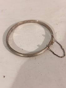Vintage  Sterling Silver Thailand hinged etched Bracelet 7"