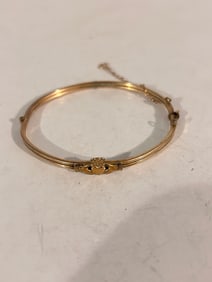 Vintage  Sterling Silver Irish Claddagh hinged Bracelet 7"