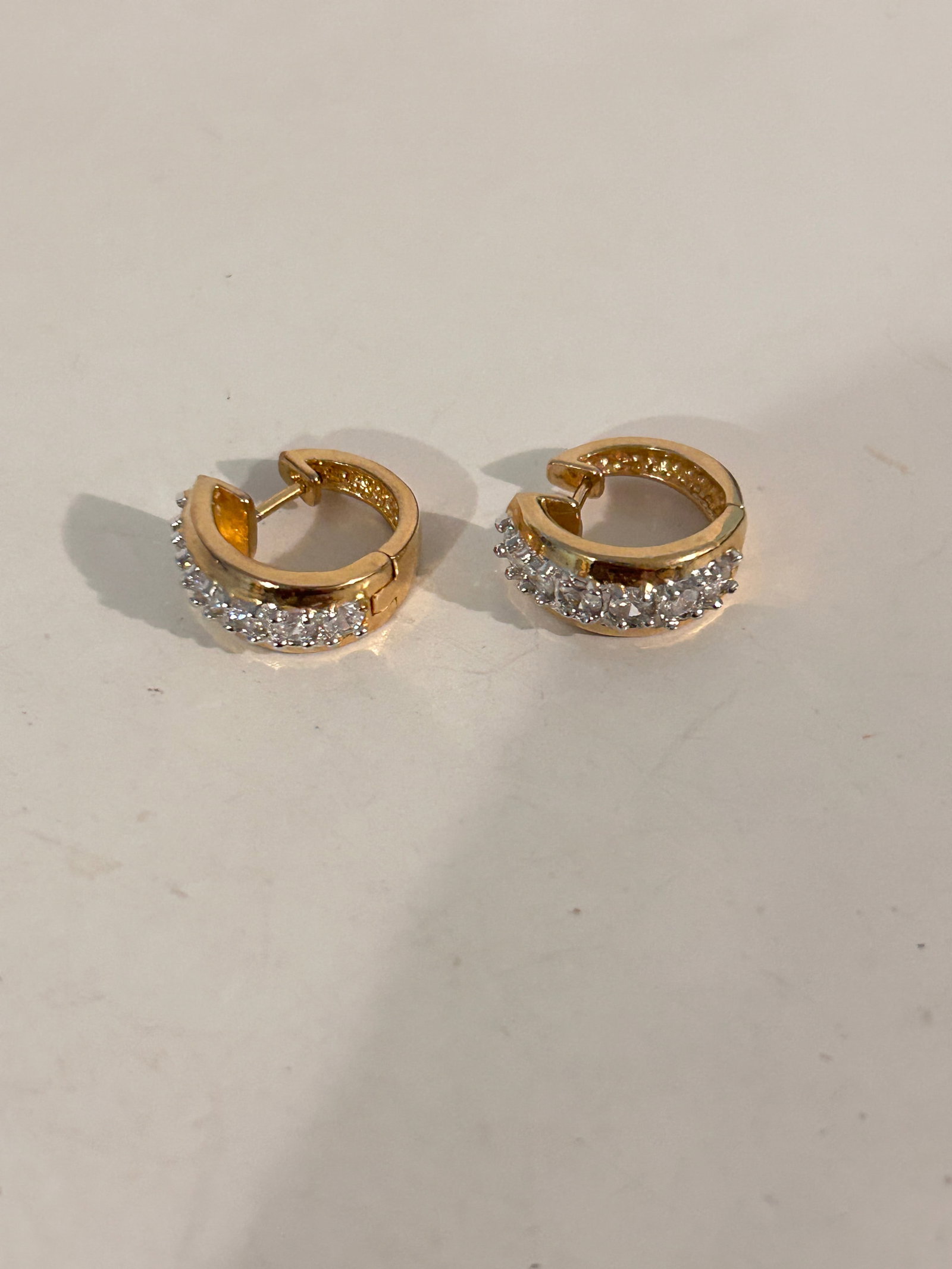 Vintage Sterling Silver CZ Earrings: Vintage Sterling Silver CZ Earrings Please view all photos as they are part of the description and condition of this Item, Feel free to contact me with questions or picture requests! Used Item AS IS
