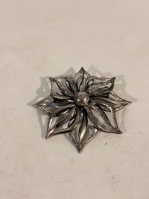 Vintage Danecraft Sterling Silver Floral Brooch Pin