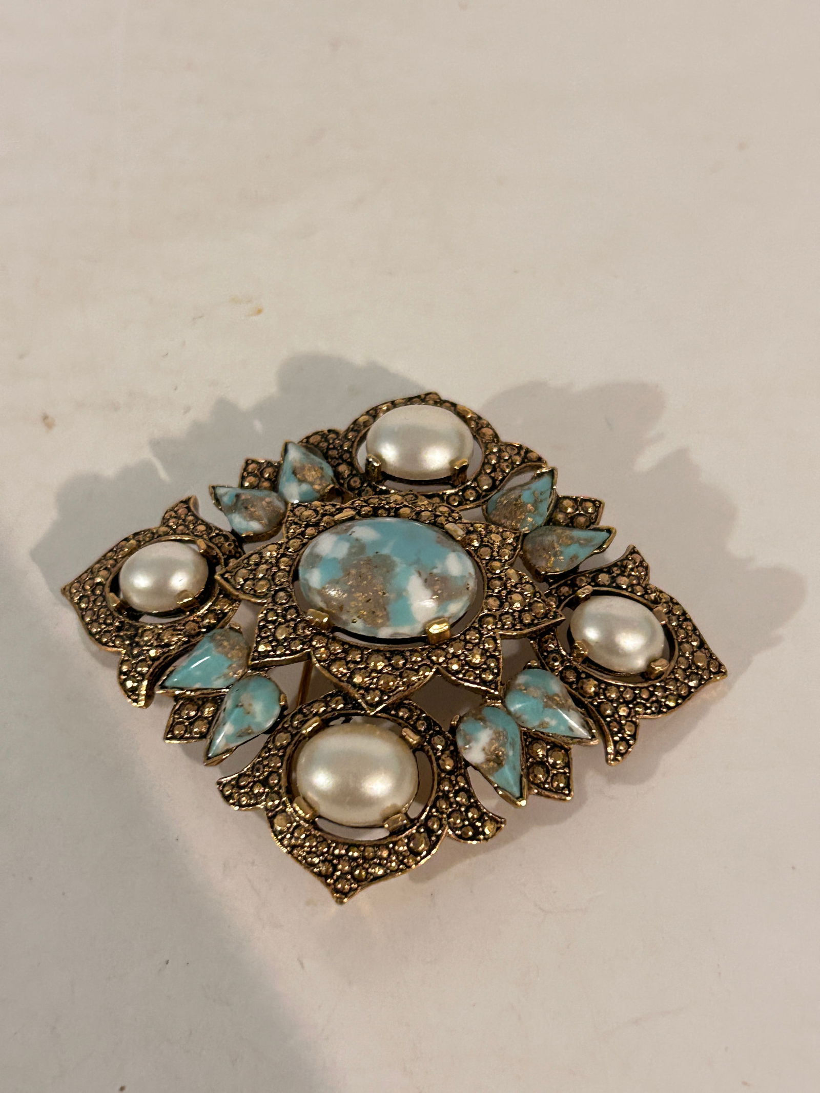 Sarah Coventry Faux Turquoise Brooch Signed (1 of 4)