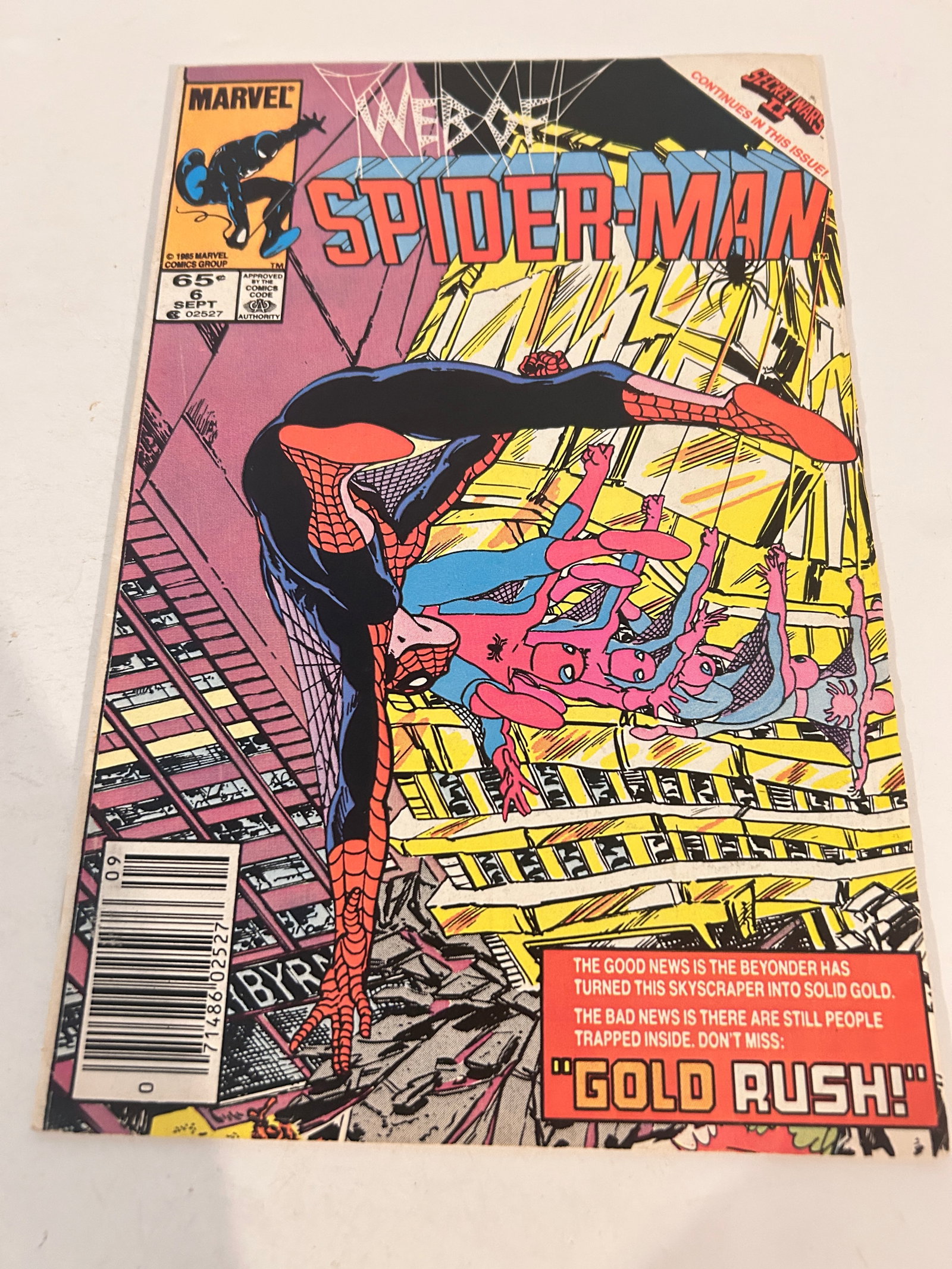 Vintage Comic Book Web Of Spider-Man # 6: Vintage Comic Book Web Of Spider-Man # 6 Please view all photos as they are part of the description and condition of this Item, Feel free to contact me with questions or picture requests! Used Item AS