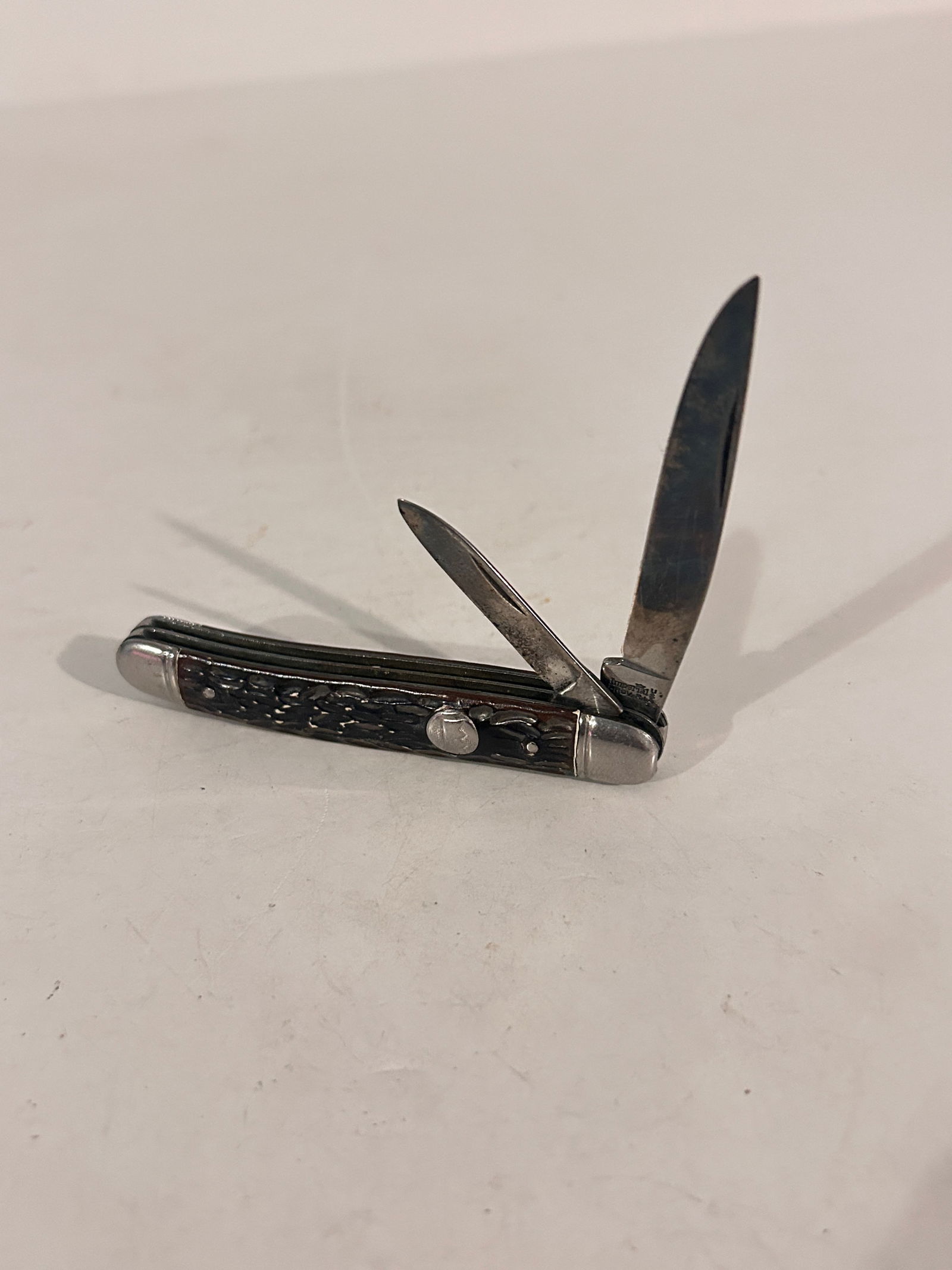 Imperial folding blade pocket knife.   2 blades (1 of 4)