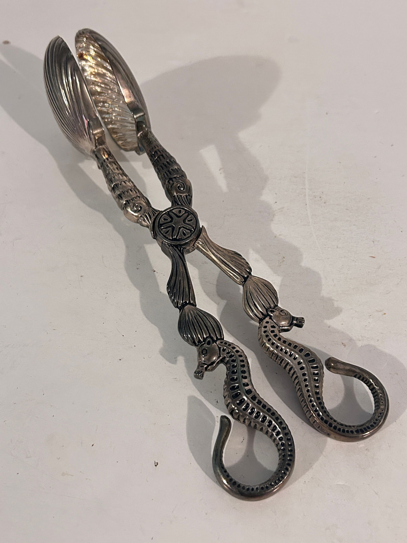 Godinger Silver Serving Tongs Seahorse and Clam Shell Nautical  Vintage (1 of 4)