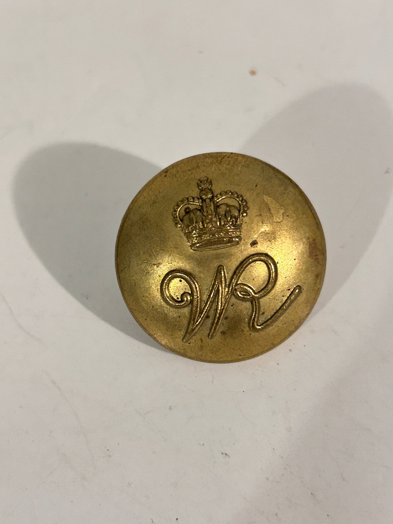 Vintage WR Crown Military Button: Item comes exactly as shown Know what you are bidding on. Carefully refer to and examine all photos, ask questions, do research, etc., to determine (Authinticity) . before bidding in order to determin