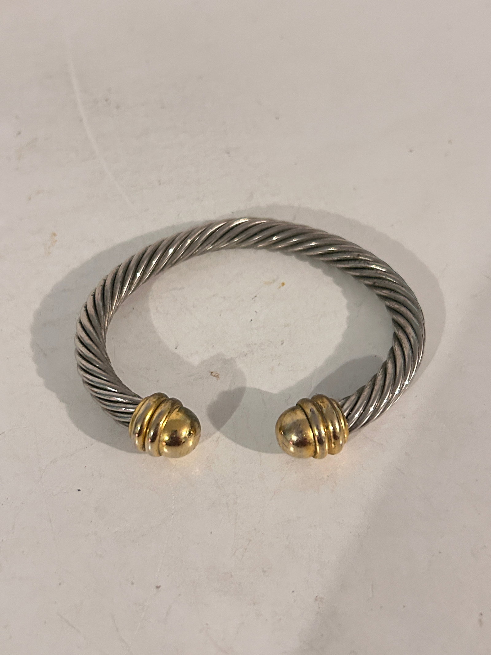 Vintage Cable twist Bracelet 7": Vintage Cable twist Bracelet 7" Please view all photos as they are part of the description and condition of this Item, Feel free to contact me with questions or picture requests! Used Item AS IS