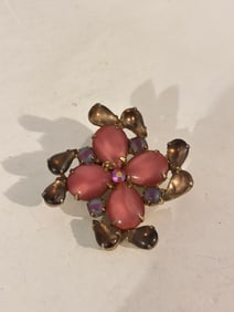 Vintage Usigned Juliana Pink Floral Jelly Belly Brooch.