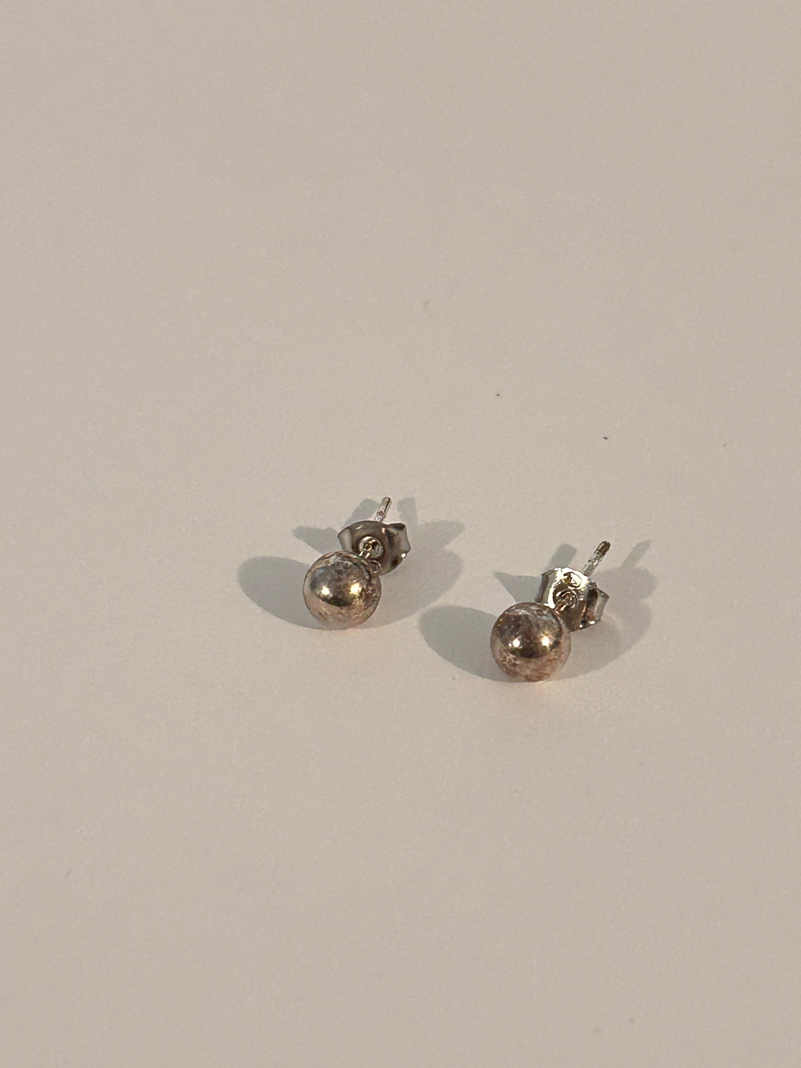 Vintage Sterling Silver Post Earrings: Vintage Sterling Silver Post Earrings Please view all photos as they are part of the description and condition of this Item, Feel free to contact me with questions or picture requests! Used Item AS IS