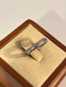 Vintage Sterling Silver band Ring SZ 6