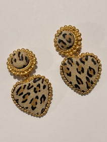Vintage Ellen Designs Gold Tone Fashion heart Earrings