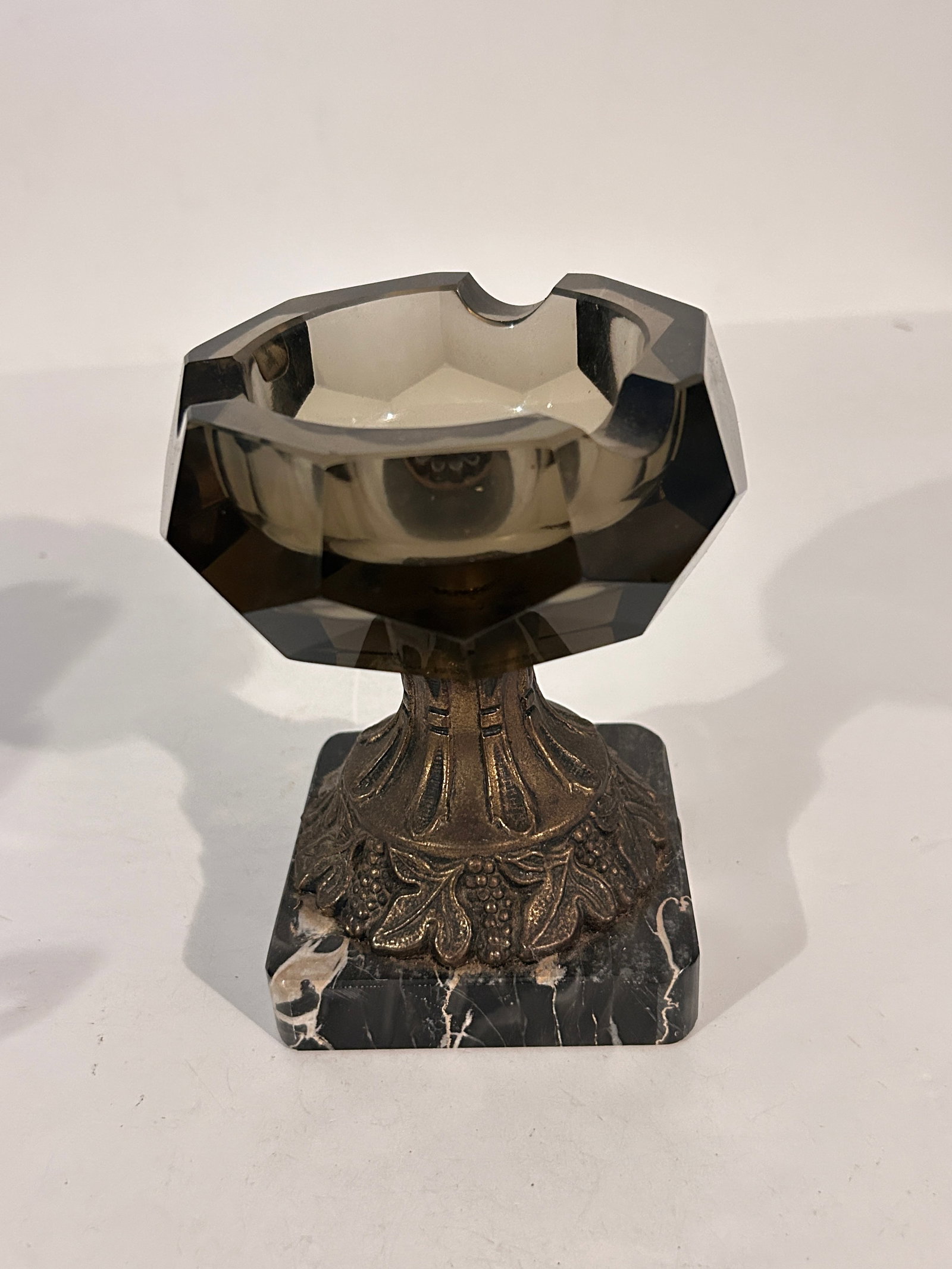 Vtg Bohemian Art Deco Faceted Crystal Ashtray: Item comes exactly as shown Know what you are bidding on. Carefully refer to and examine all photos, ask questions, do research, etc., to determine (Authinticity) . before bidding in order to determin