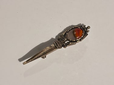 Vintage gemstone Brooch