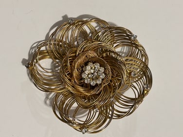 Trifari Signed Brooch Pin Gold Tone Flower