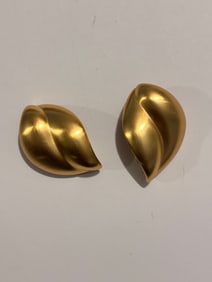Vintage Gold tone Fashion Earrings