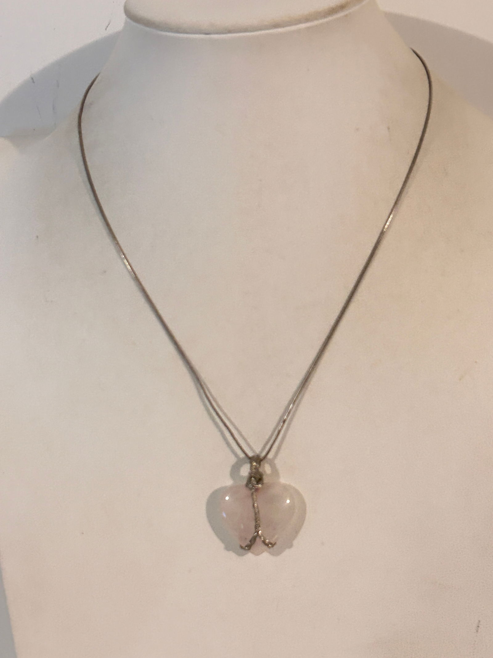 Vintage Sterling Silver Pink Jadeite heart pendant Necklace 17": Vintage Sterling Silver Pink Jadeite heart pendant Necklace 17" Please view all photos as they are part of the description and condition of this Item, Feel free to contact me with questions or picture