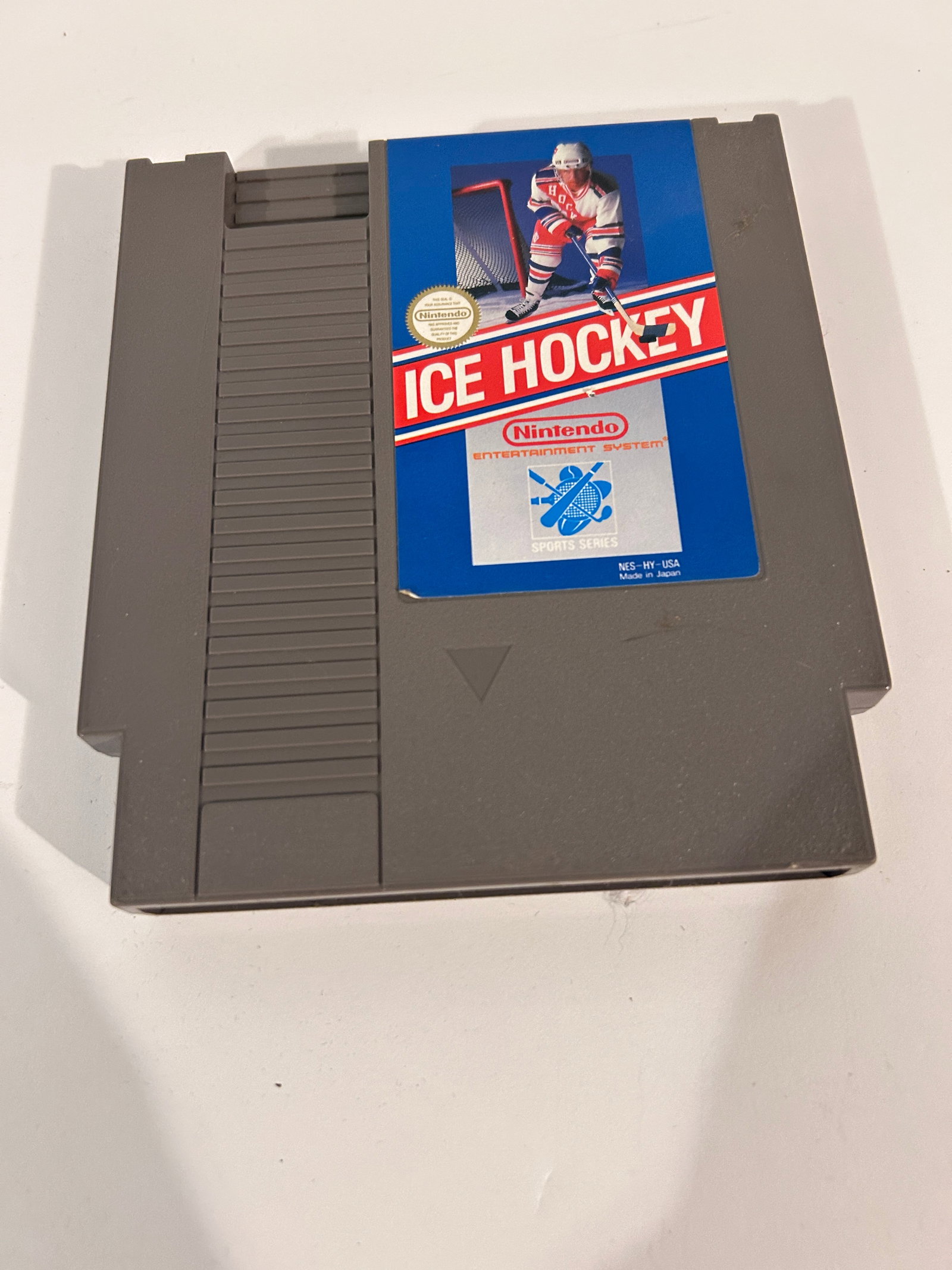 Vintage Nintendo Game Ice Hockey: Vintage Nintendo Game Ice Hockey Please view all photos as they are part of the description and condition of this Item, Feel free to contact me with questions or picture requests! Used Item AS IS