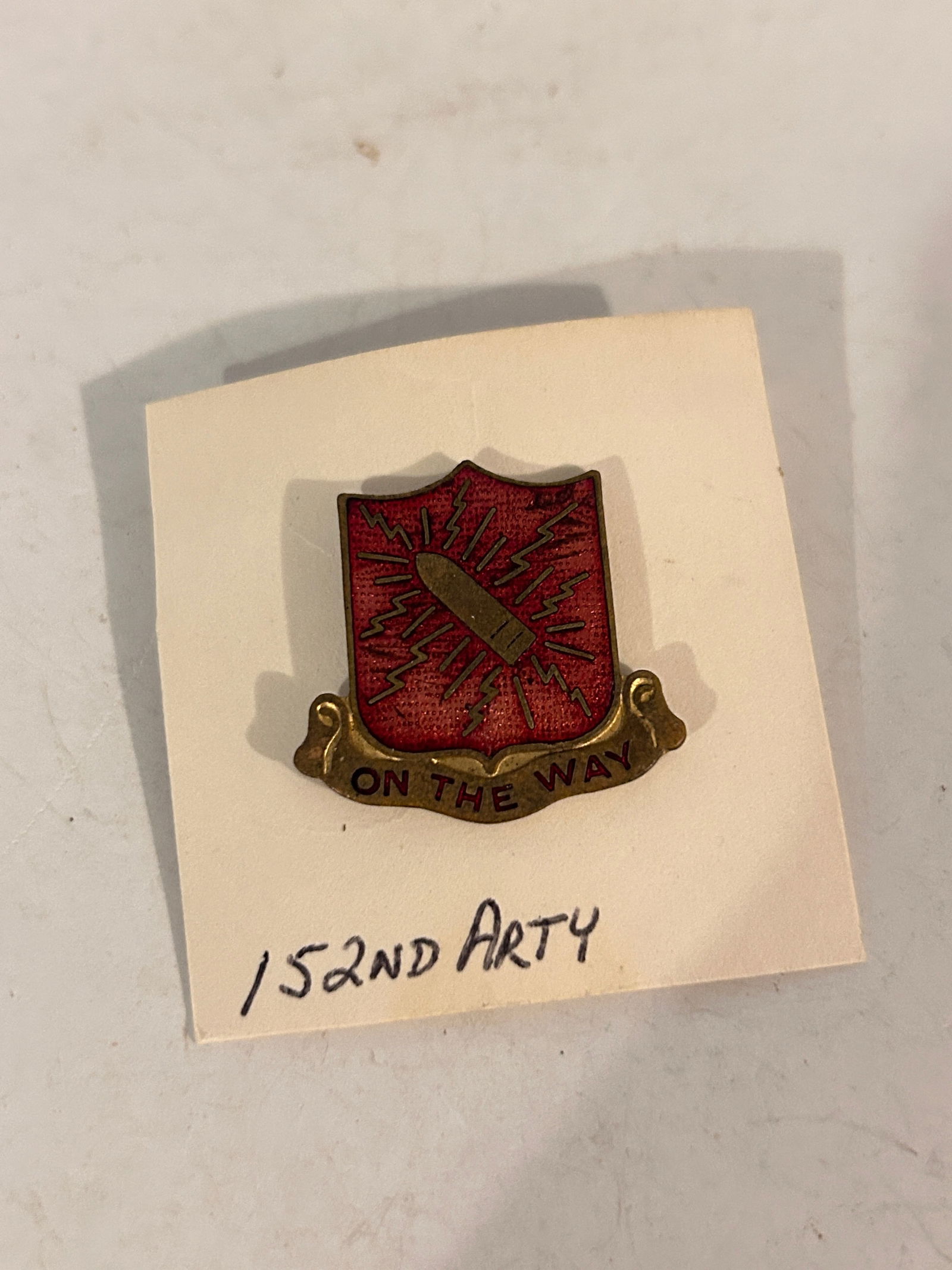 152 Field Artillery Battalion Vintage DUI Crest DI Pin: 152 Field Artillery Battalion Vintage DUI Crest DI Pin Please view all photos as they are part of the description and condition of this Item, Feel free to contact me with questions or picture requests