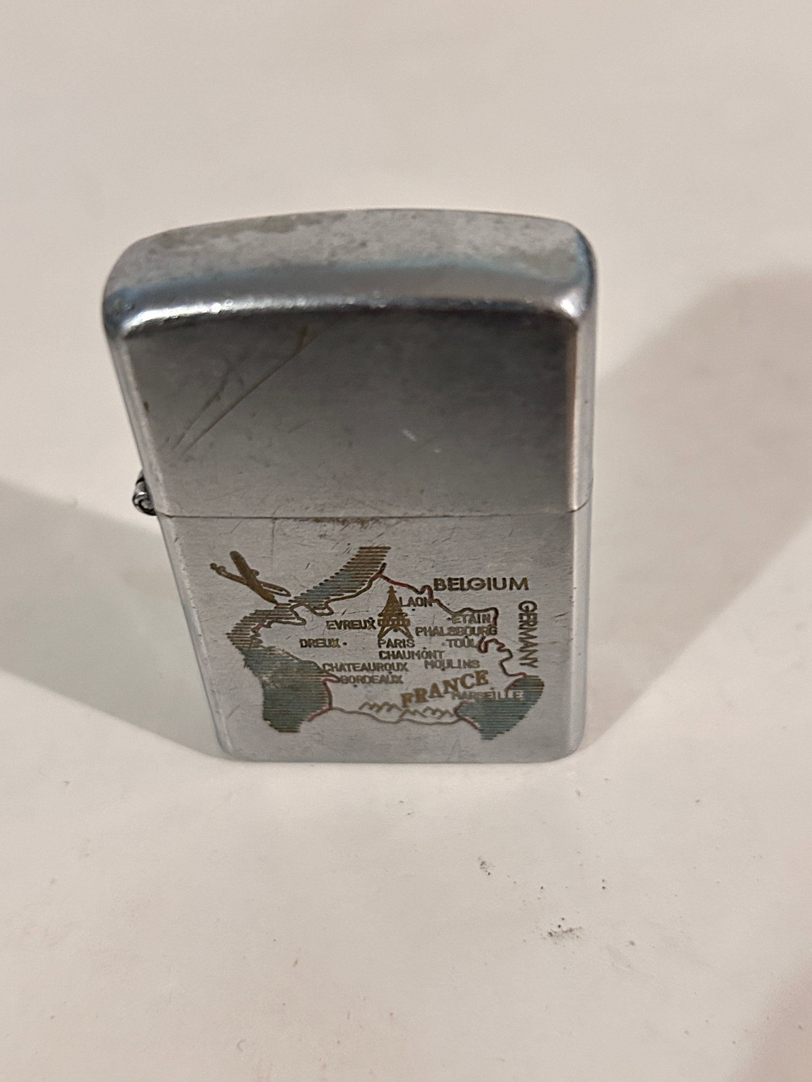 Vtg Rothco Lighter: Vtg Rothco Lighter Please view all photos as they are part of the description and condition of this Item, Feel free to contact me with questions or picture requests! Used Item AS IS