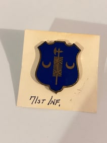Original WW2 US Army 71st Infantry Regiment Screwback Cloisonne