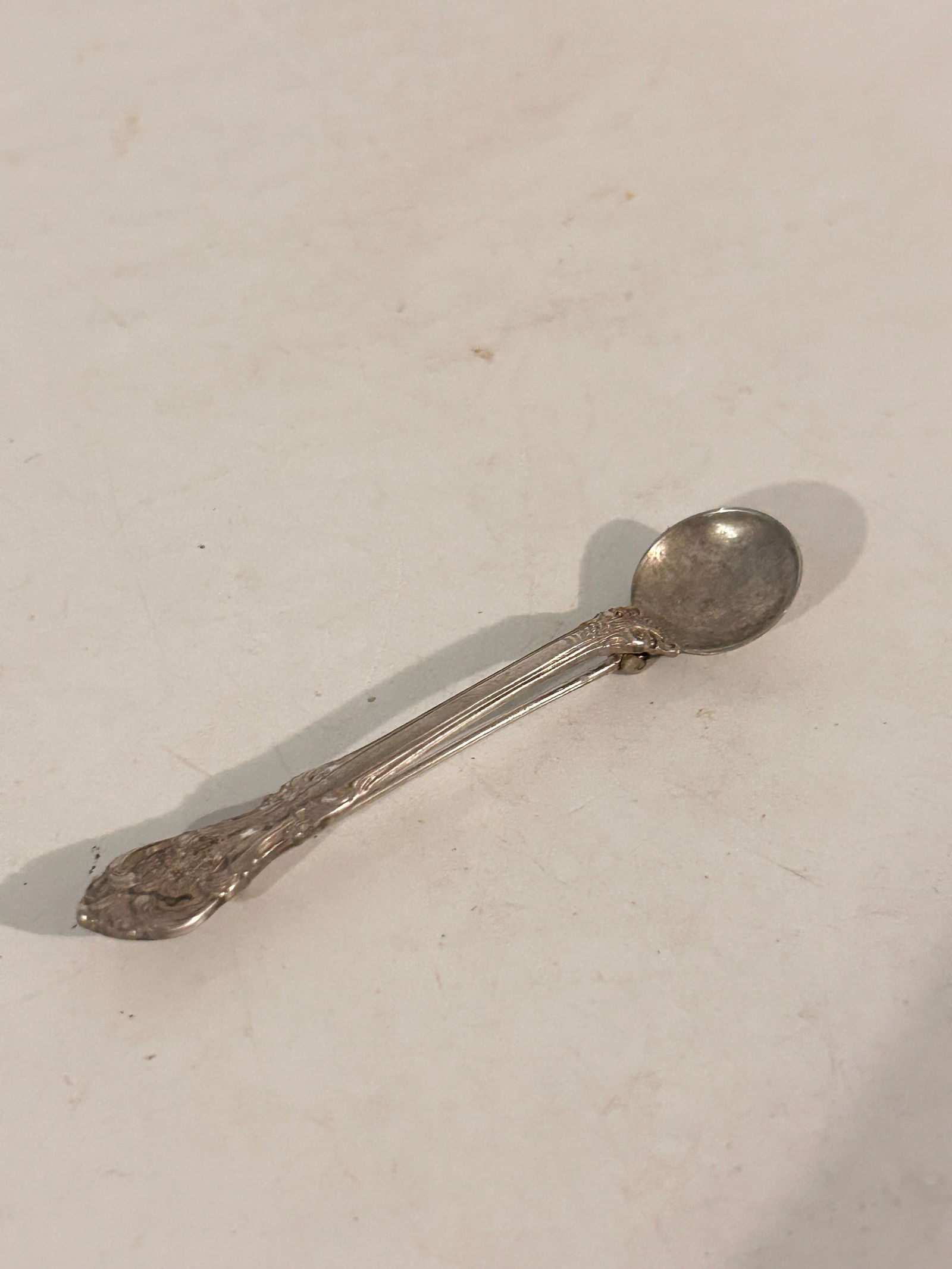 Vintage Sterling Silver Gorham Snuuf Spoon Brooch 2 3/4": Vintage Sterling Silver Gorham Snuuf Spoon Brooch 2 3/4" Please view all photos as they are part of the description and condition of this Item, Feel free to contact me with questions or picture reques