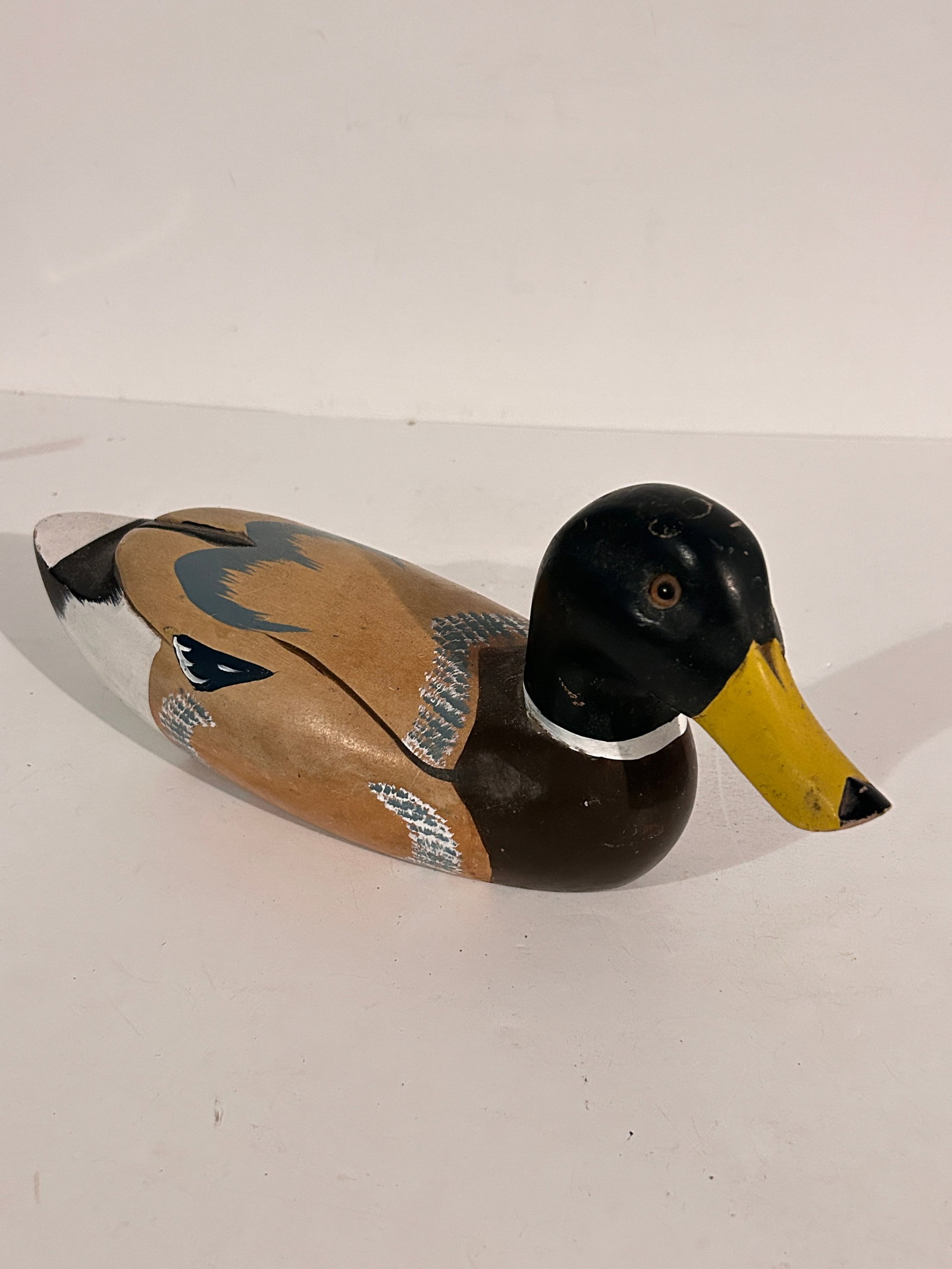 Vintage Wood Carved Duck: Item comes exactly as shown Know what you are bidding on. Carefully refer to and examine all photos, ask questions, do research, etc., to determine (Authinticity) . before bidding in order to determin